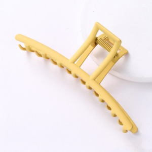 “Susuda Metal One-piece Cellulose Big Size Marble Hair Clip 13.5cm 21% 9,900 won “